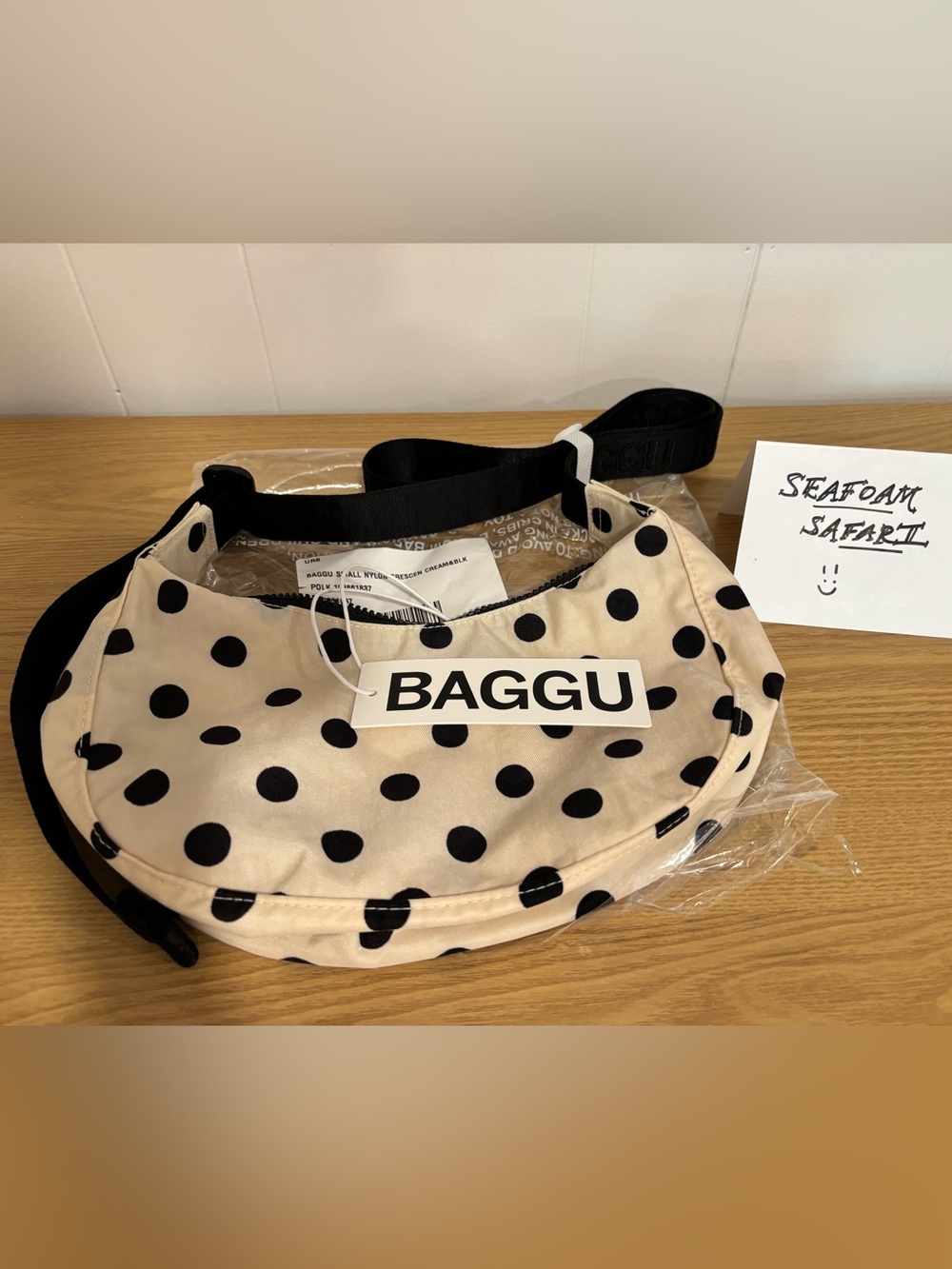 NWT Baggu Polka Dot Urban Outfitters Exclusive Small Crescent